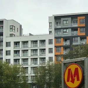 Metro Słodowiec, żeromskiego 1 Cmkp- 5 Min , Warszawa Polska